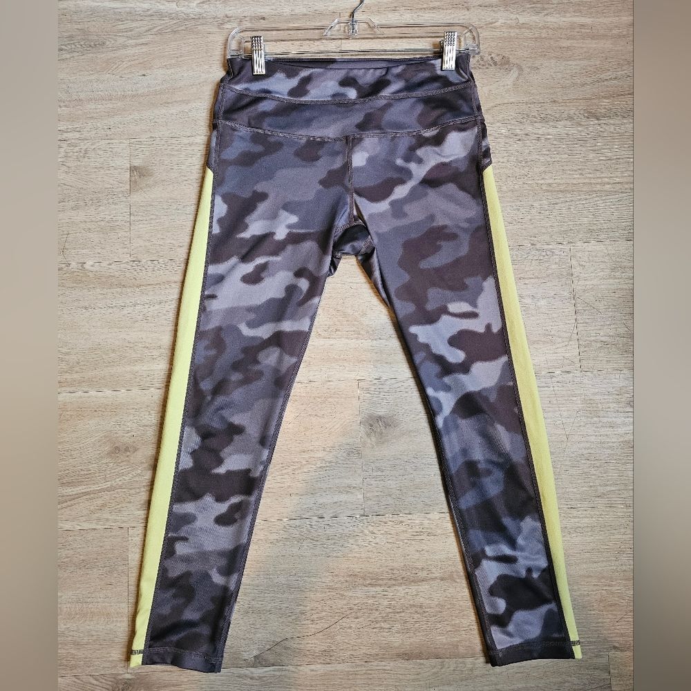 Z by Zella Ankle Crop Leggings Size Medium